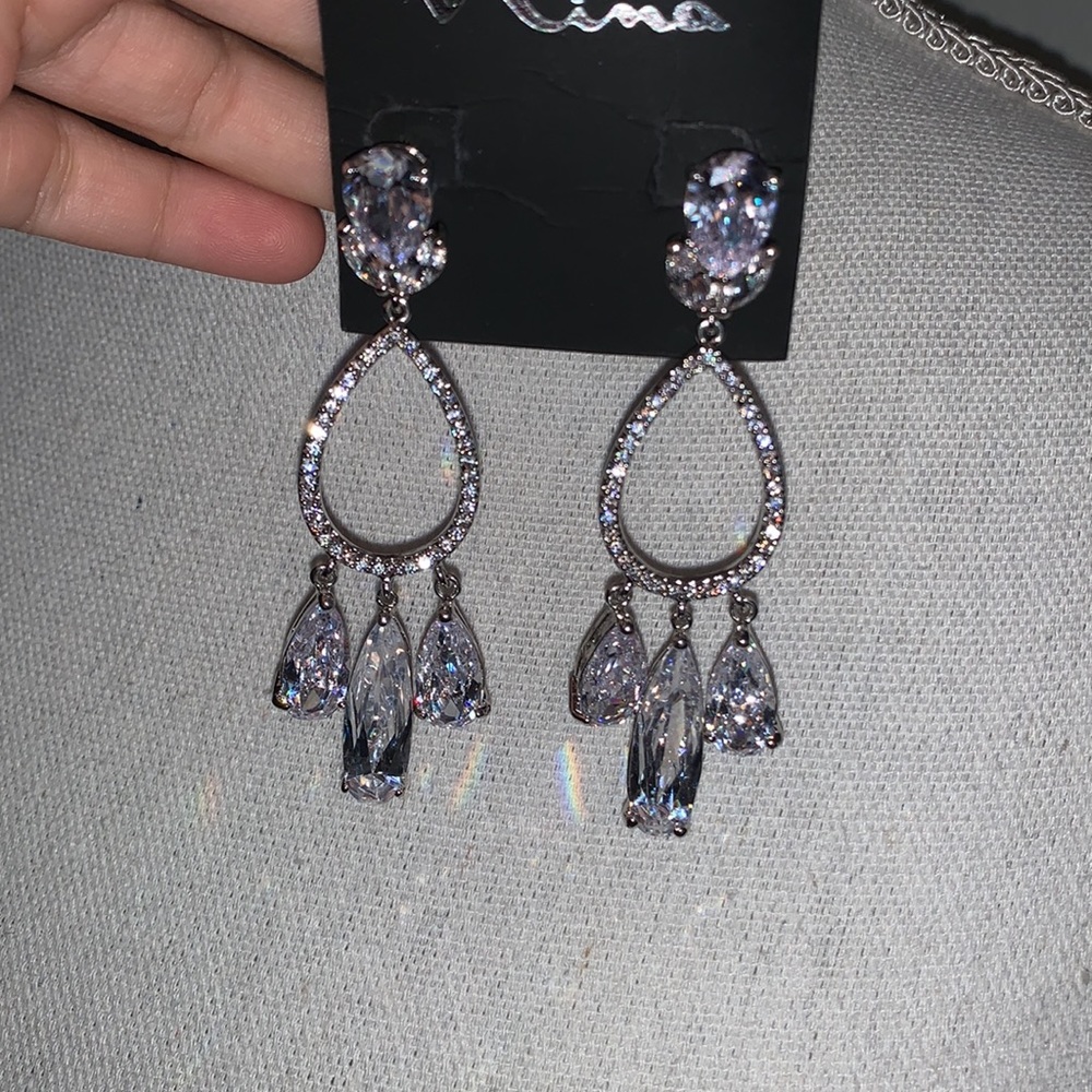 Nina long detailed earrings